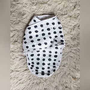 Aden + Anais Easy Swaddle Small/Medium 0-3 months